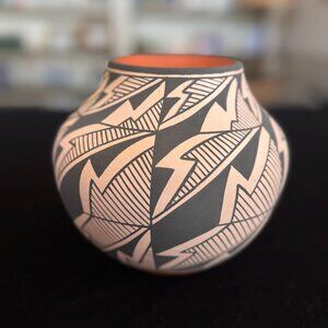 Acoma Pueblo Pottery Jar 6” x 6” — Signed J. Garcia — Lightning & Rain Pattern